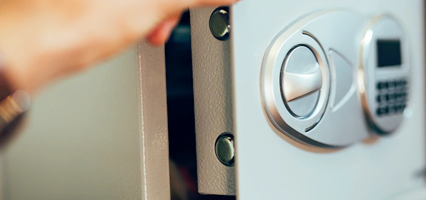 Fingerprint Safe Openers in Kingsburg, CA
