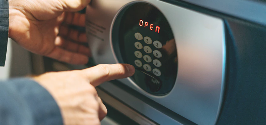 Cash Safe Openers in Kingsburg, California