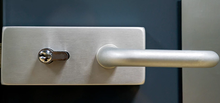 Change Patio Door Locks in Kingsburg, California