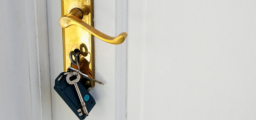 Broken Door Key Extraction in Kingsburg, CA