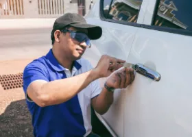 Car Locksmith in Kingsburg, CA